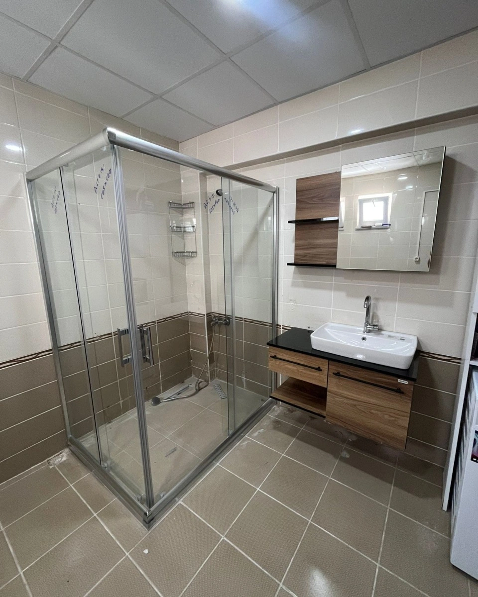 Pool Serisi Şeffaf Cam Duşakabin