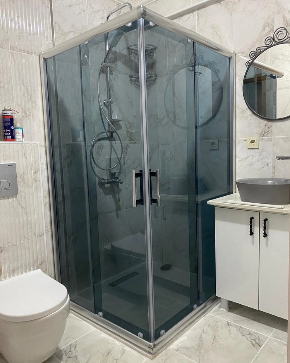 Pool Serisi Siyah Profilli Füme Cam Duşakabin